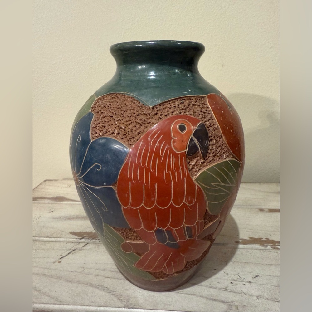 Central America Pottery Vase with Relief Carving of Parrot, Butterfly and Leaves
